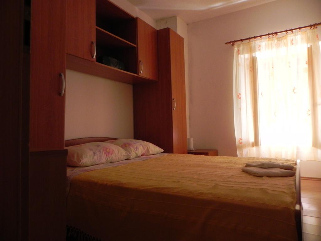 Apartments Riva Pag Town Chambre photo